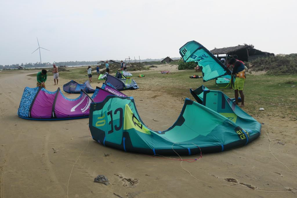 De Silva Wind Resort Kalpitiya - Kitesurfing School Sri Lanka Extérieur photo